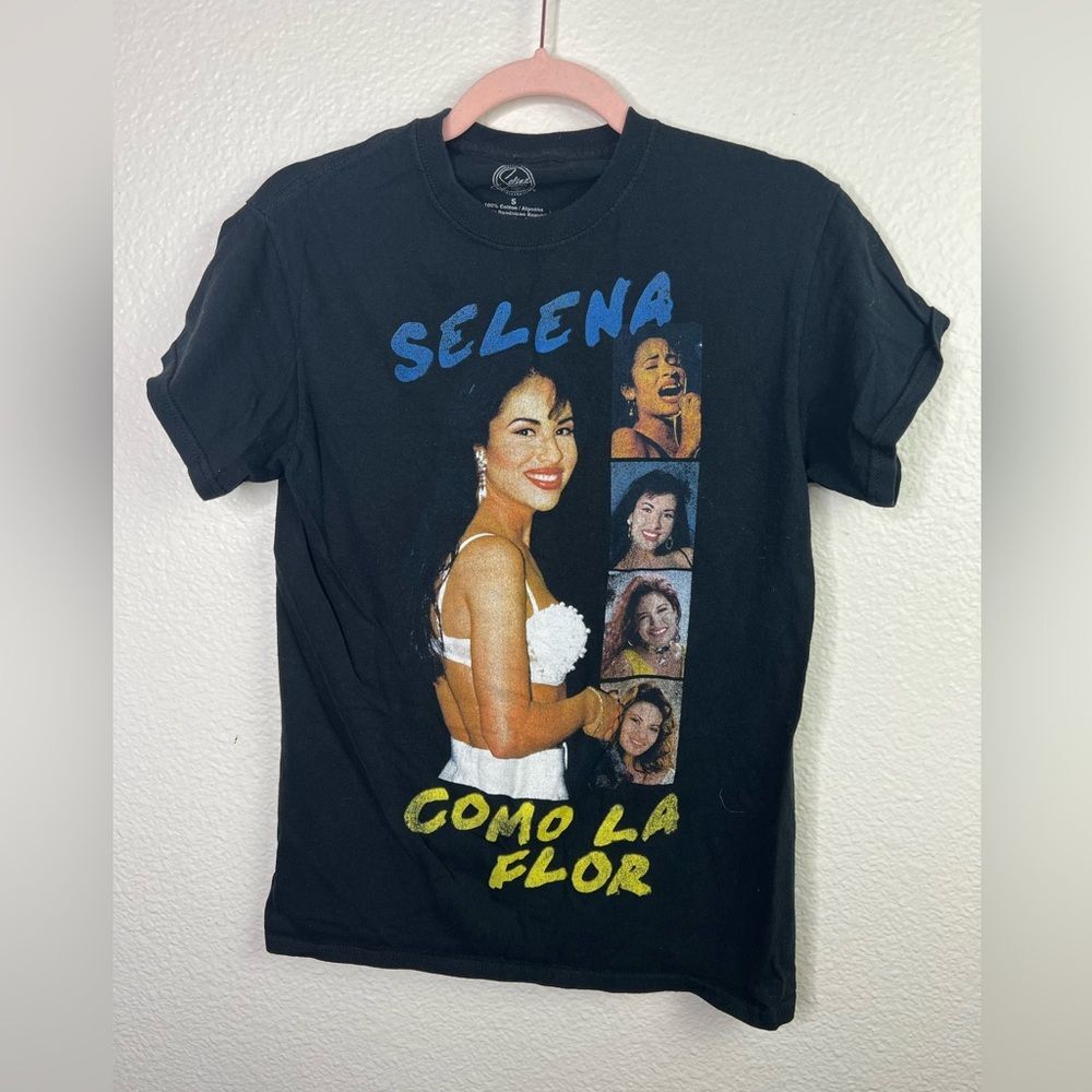 Selena Official t shirt size